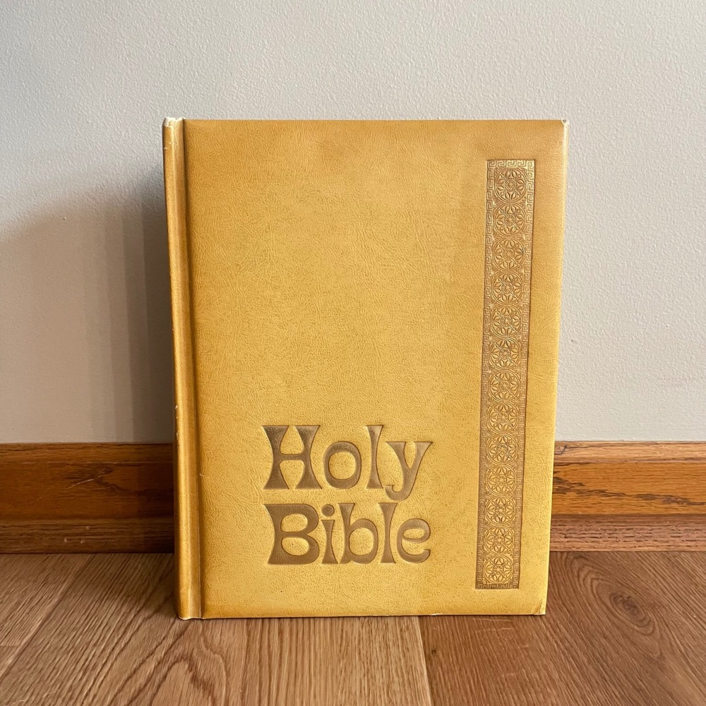 VTG Holy Bible Dominion New Home Reference Gold Yellow Flower Power Retro 70s